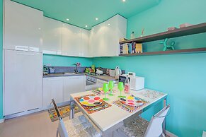 Green Tiffany Apartment
