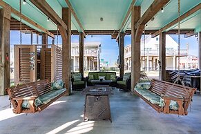 The Reel Teal 3 Bedroom Home by RedAwning