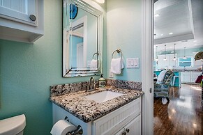 The Reel Teal 3 Bedroom Home by RedAwning