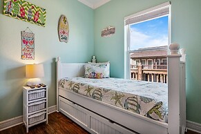 The Reel Teal 3 Bedroom Home by RedAwning