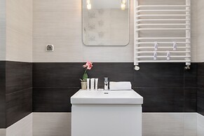 Apartment in Cracow by Renters Prestige