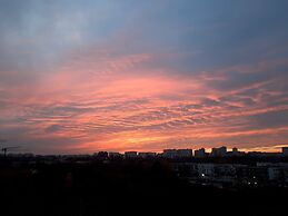 Business Studio Sikorskiego by Renters