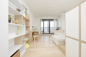 Business Studio Sikorskiego by Renters
