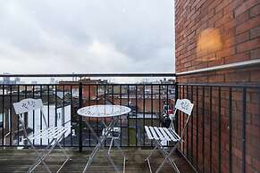 The Harlesden Escape - Spacious 3bdr Flat With Balcony