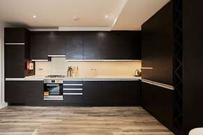 The Harlesden Escape - Spacious 3bdr Flat With Balcony