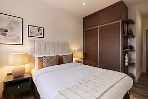 The Harlesden Escape - Spacious 3bdr Flat With Balcony