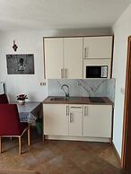 Maca - Seaview & Private Parking - SA4