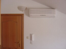 Maca - Seaview & Private Parking - SA4