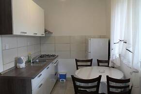 Snjeza - 80 m From Beach - A2 Apartman