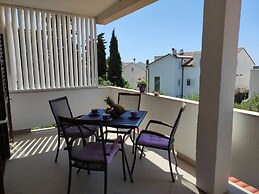 Nives - Great Location - A2