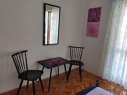 Nives - Great Location - A2