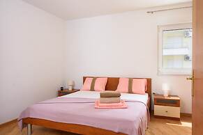 Eli - 150m From the Beach - A1