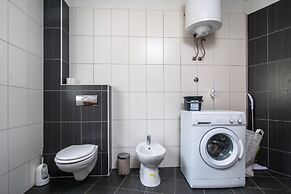 Eli - 150m From the Beach - A1