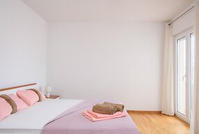 Eli - 150m From the Beach - A1