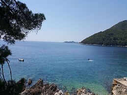 Mila - 80 m From the Beach - A1