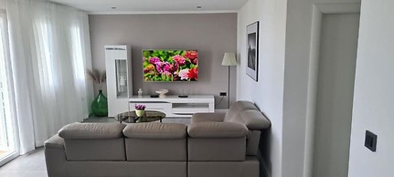 Mila - 80 m From the Beach - A1