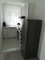 Ivan - Free Parking - A2