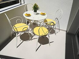 Ivan - Free Parking - A2