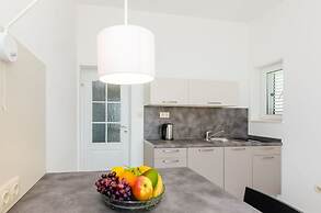 Villa Bouganvillea - sea View & Garden - A4 Premium