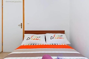 Ana - Central With Garden - A1