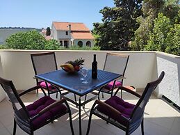 Nives - Great Location - A3