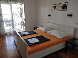 Nives - Great Location - A3