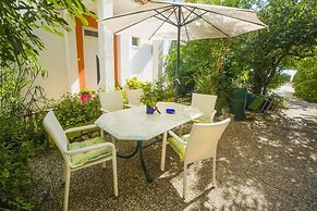 Arc - 5 M From Beach - A1 Green