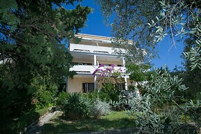 Nives - Great Location - A4