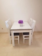 Ivan - Free Parking - A1