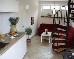 Gogi - Free Parking - A1