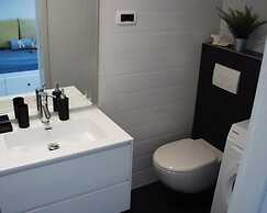 Gogi - Free Parking - A1