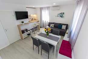 Beti Comfort - 300m From Beach - A1