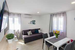 Beti Comfort - 300m From Beach - A1