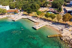 Neo - 100m to the Beach - SA1