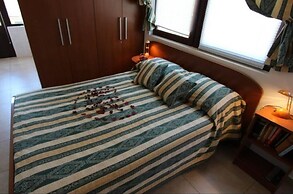 Neo - 100m to the Beach - SA1