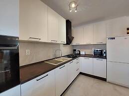 Fab - Spacious Terrace - A1