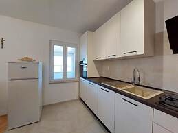 Fab - Spacious Terrace - A1