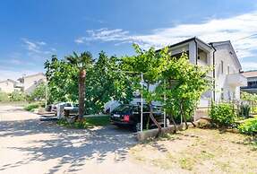 Fab - Spacious Terrace - A1