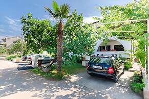 Fab - Spacious Terrace - A1