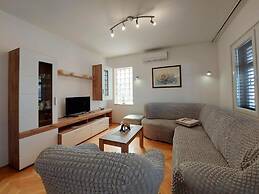 Fab - Spacious Terrace - A1