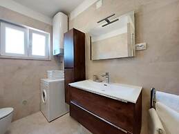 Fab - Spacious Terrace - A1