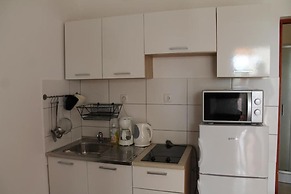 Snjeza - 80 m From Beach - A1 Studio