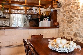 Three Holiday Homes - H3 Ston