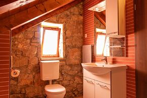 Three Holiday Homes - H3 Ston