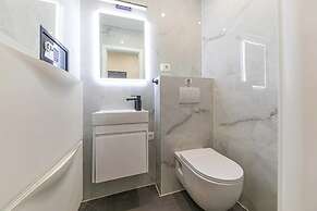 Silva - Central & Modern - A