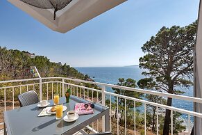 Anka - Amazing Location - A11