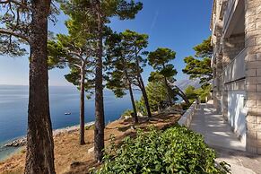 Anka - Amazing Location - A11