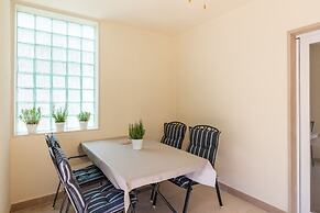 L&R - Private Pool - A1