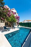 L&R - Private Pool - A1