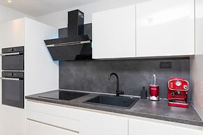 L&R - Private Pool - A1